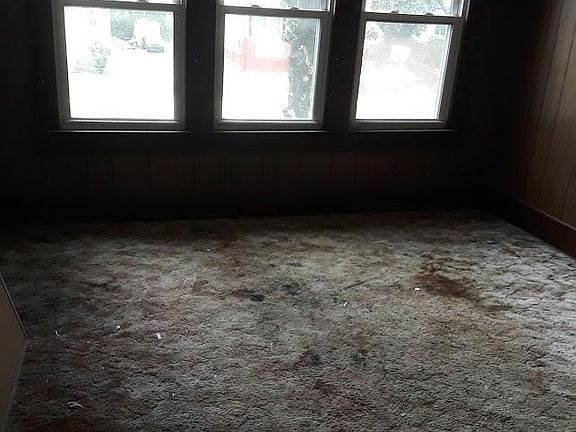 4th image of 3038 E 5th Ave