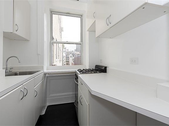 4th image of 701 Madison Ave #9B