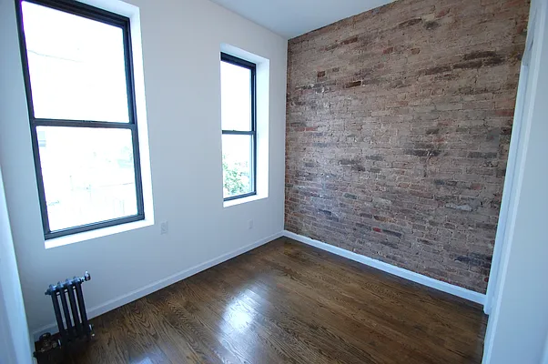 Rented by REAL New York | media 37