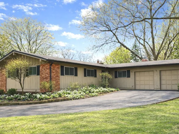 1056 Van Tassel Rd, Dundee, IL 60118