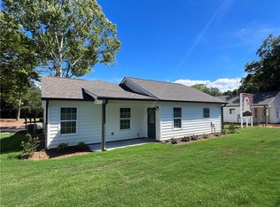 5956 Moon Dr, Lula, GA 30554