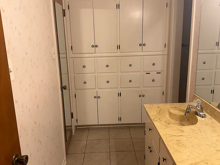 607 Estes Dr — Photo 9
