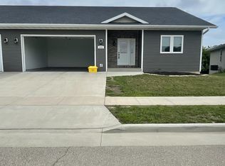 2685 Millstone Dr #1, Dubuque, IA 52002