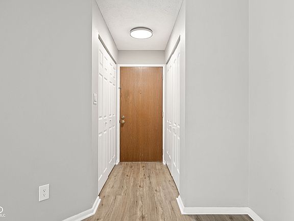 4th image of 4250 Village Parkway East Cir #6