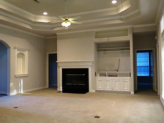 4th image of 2305 E Lawther Dr