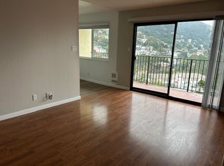 31 Thomas Ave APT 1, Brisbane, CA 94005