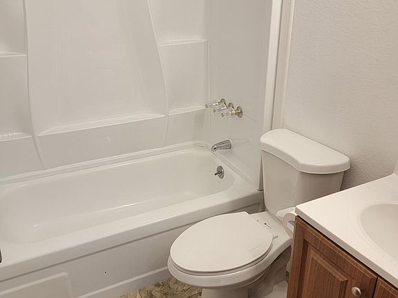 5th image of 8914 Veterans Dr SW #B