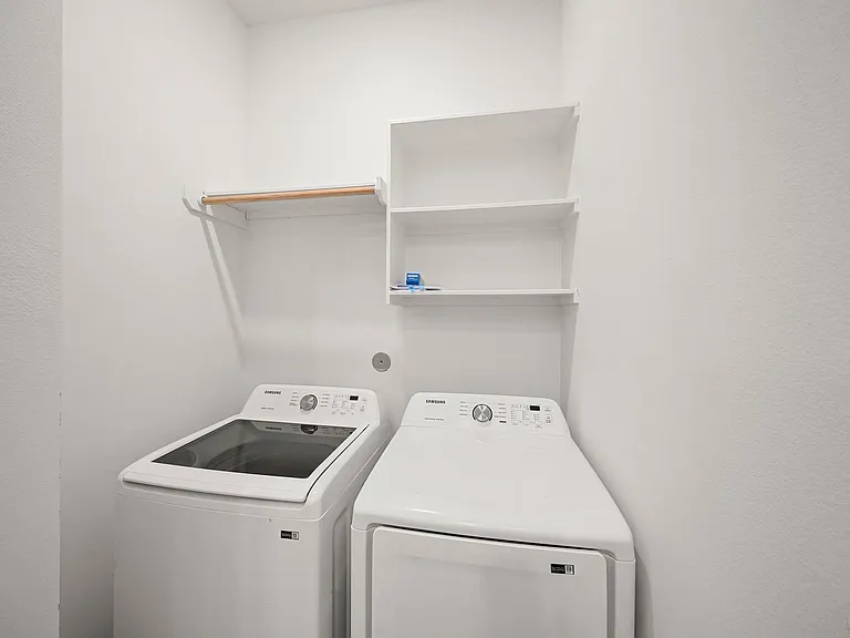 2811 Anita St — Photo 10