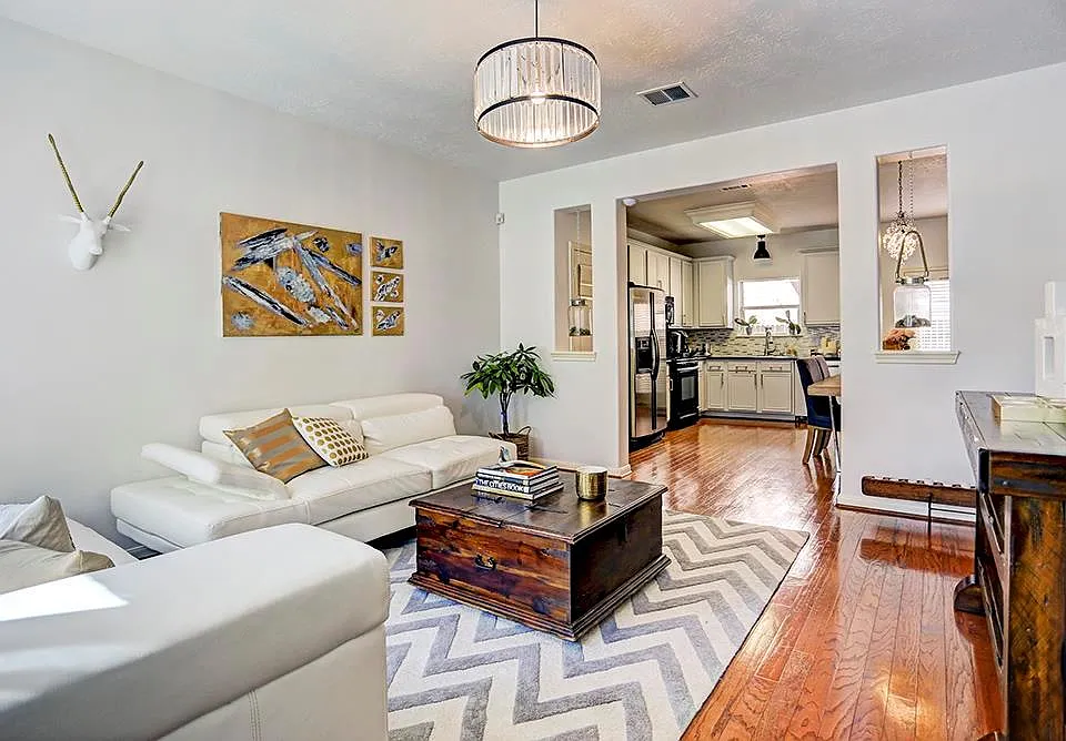 311 Bayou St