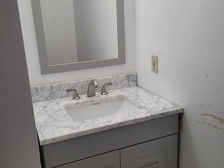 63 Illinois St #104 — Photo 27