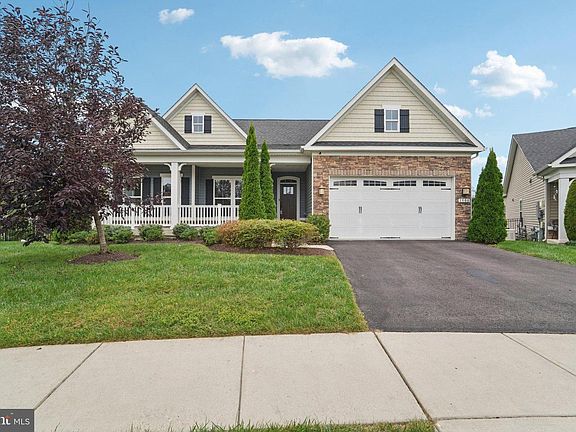 3rd image of 1508 Orchard Grass Ct