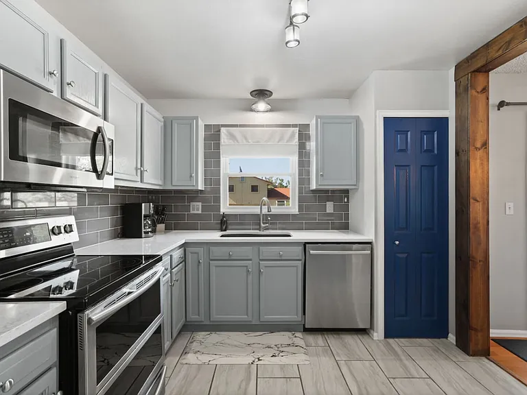 Keystone Cir — Photo 8