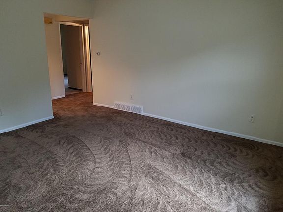 3rd image of 4968 Stauffer Ave SE