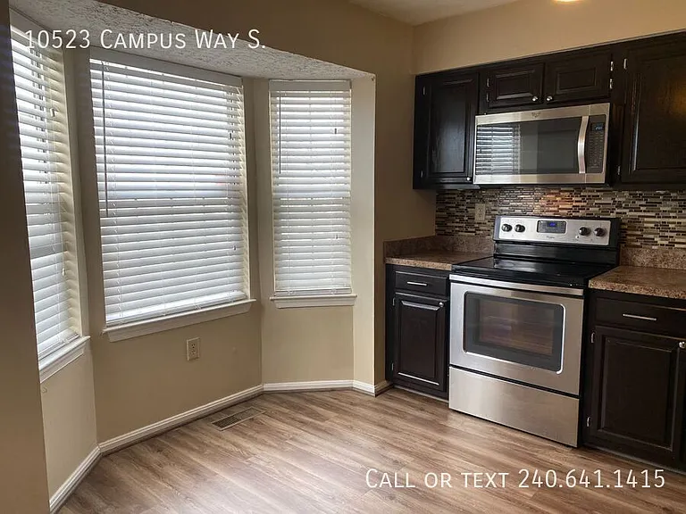 10523 Campus Way S — Photo 5
