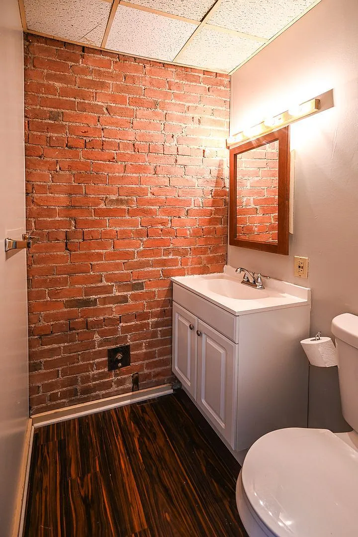 2 bed, 1.0 bath, $1,615 — Photo 4