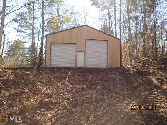 5th image of 223 Spruce Dr