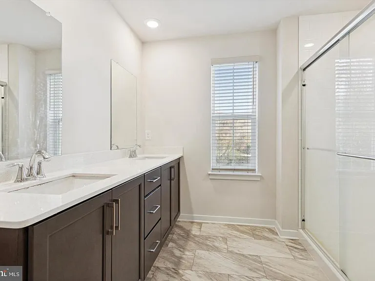141 Four Leaf Dr — Photo 15