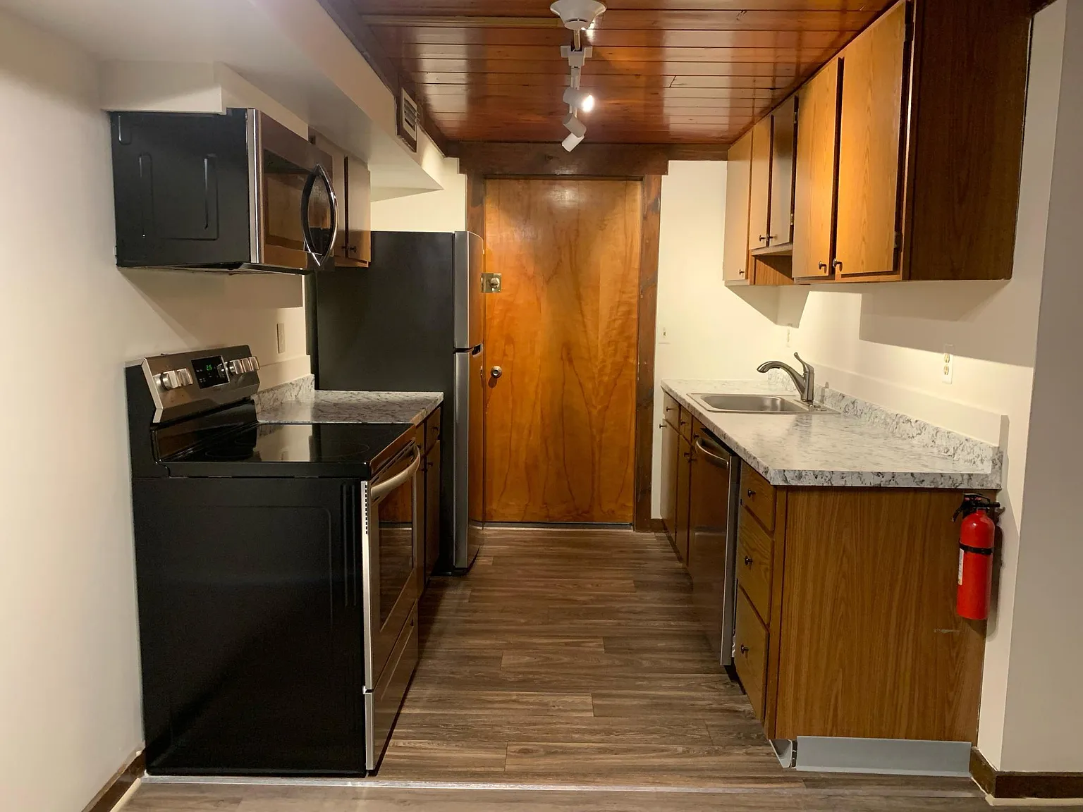 1 bed, 500 sqft, $1,475 — Photo 4