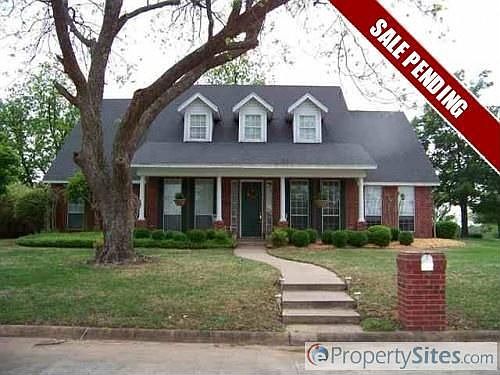 1st image of 563 Brookes Way