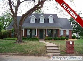 563 Brookes Way, Paris, TX 75462
