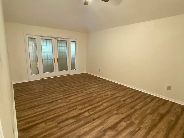 4644 Booth Dr — Photo 4