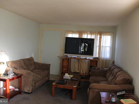 2nd image of 302 Wellham Ct