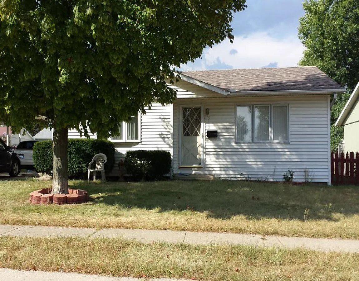 5115 Cedarwood Ln photo 1