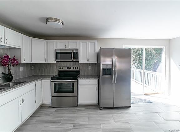 4th image of 6020 Morninglow Ct
