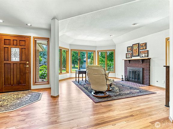 5th image of 2450 Fairfield Drive