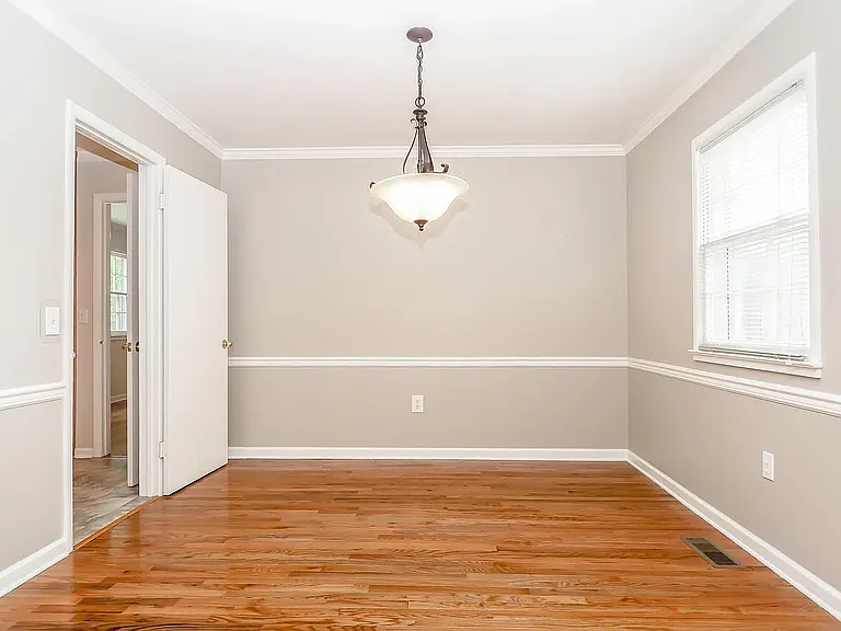 5823 Windham Dr — Photo 8