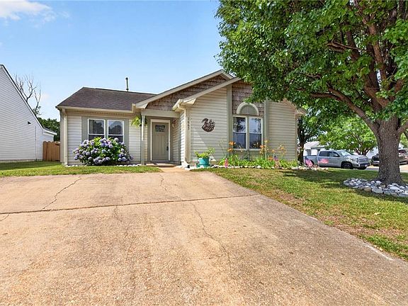 2nd image of 1005 Culmer Dr