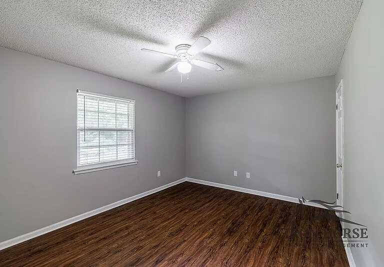 2165 S Milledge Ave #F8 — Photo 16