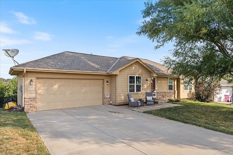 204 Hickory Ridge Ln, Glenwood, IA 51534 Zillow