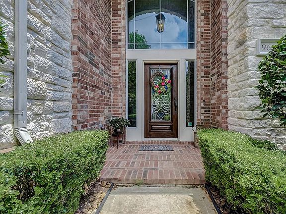 5th image of 9607 Blue Spruce Ct