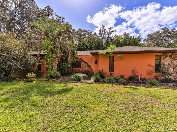 6170 W Woodside Cir, Crystal River, FL 34429