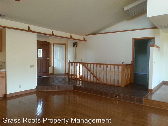 3rd image of 11789 Lakeshore N