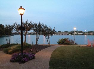 200 Mill Point Dr, Hampton, VA 23669