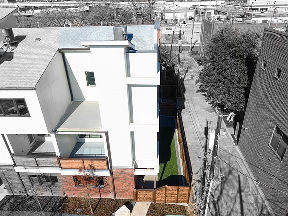 3rd image of 329 College Ave