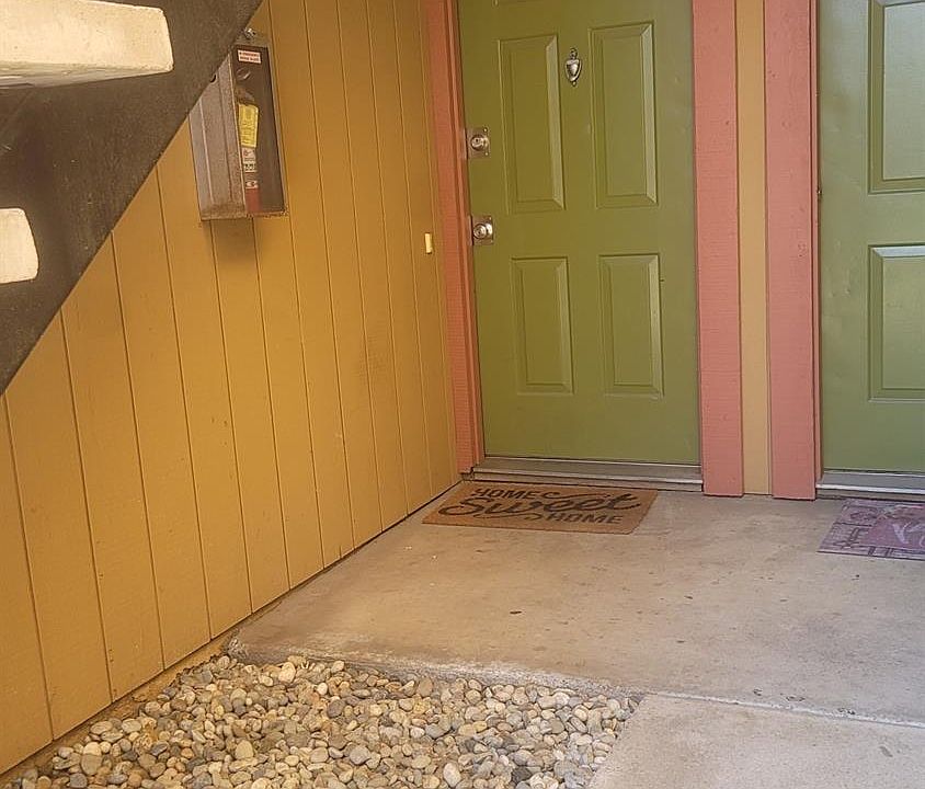 2nd image of 473 Cherry Ln APT C