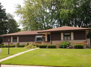 1060 Warana Dr, Plymouth, IN 46563
