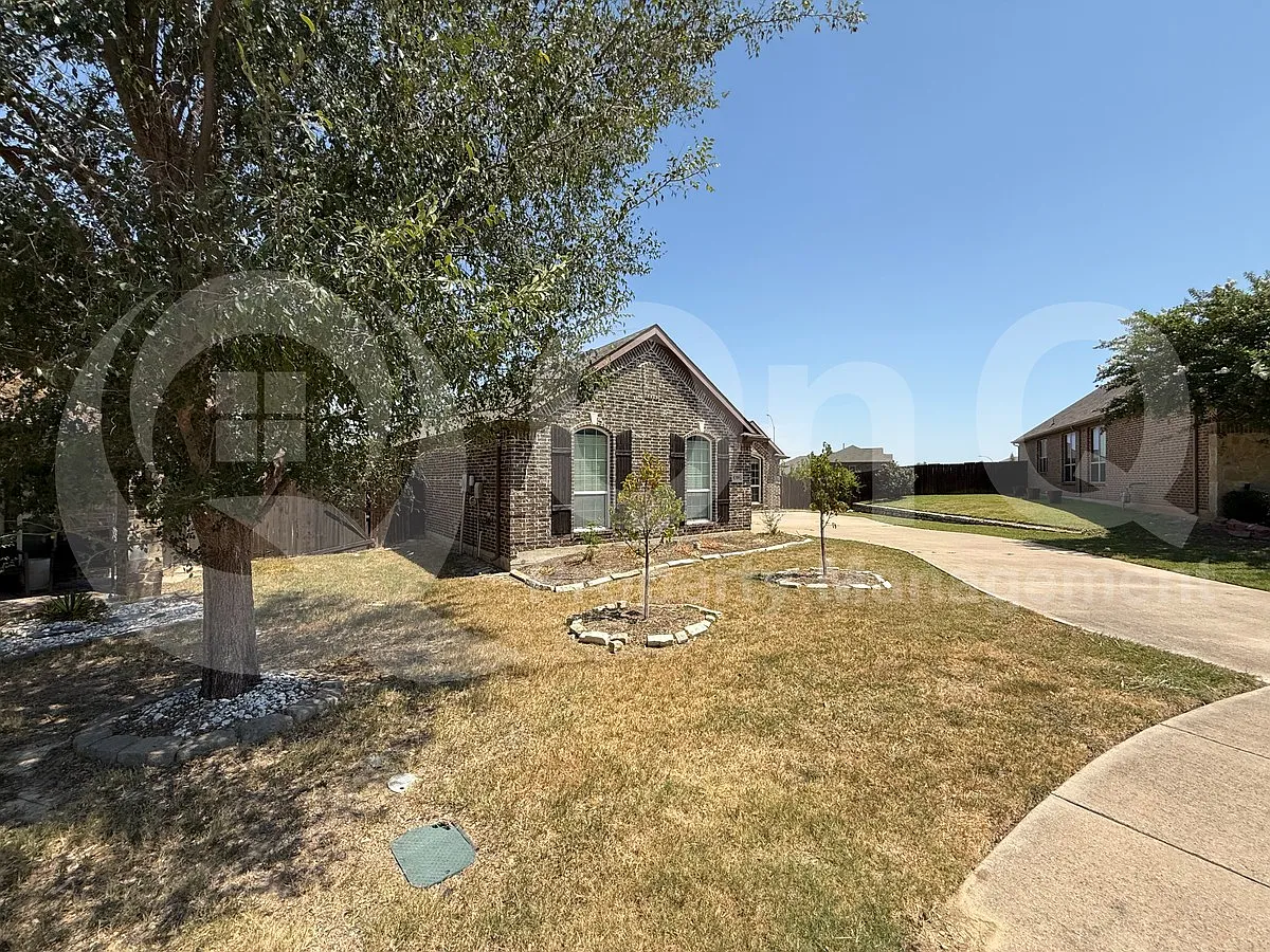 4 bed, 4.0 bath, 2817 sqft, $3,200 — Photo 3