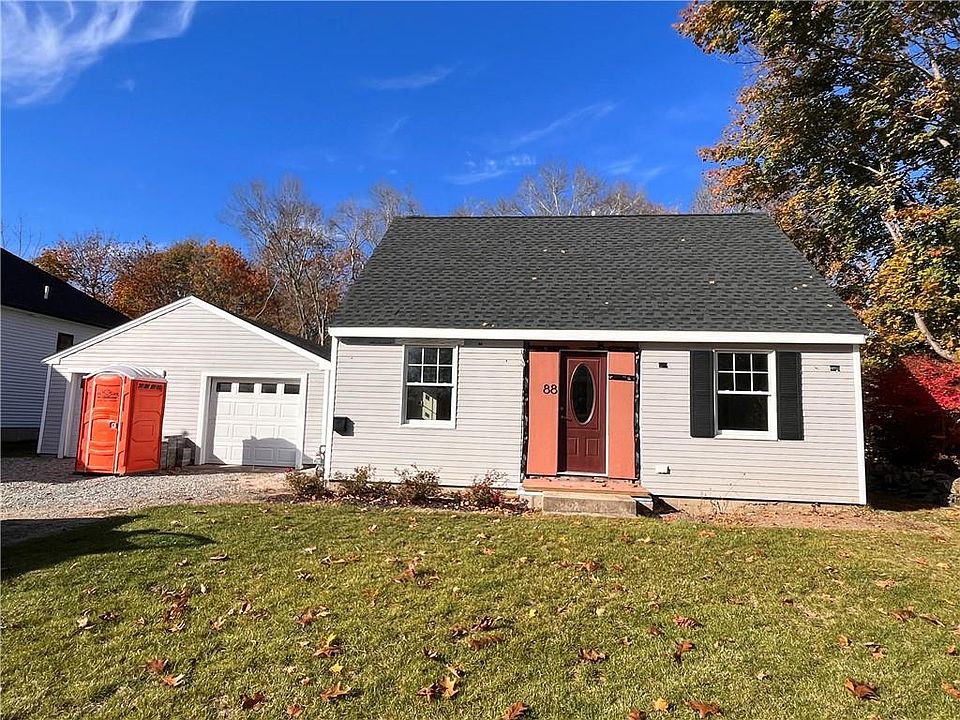 88 Wells St, Westerly, RI 02891 Zillow