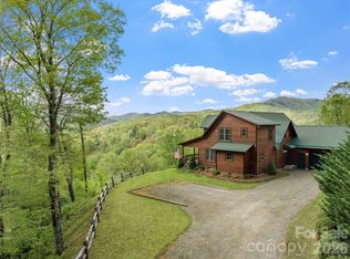 370 Appaloosa Trl, Burnsville, NC 28714