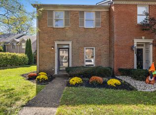 1310 Gray Hawk Rd, Lexington, KY 40502