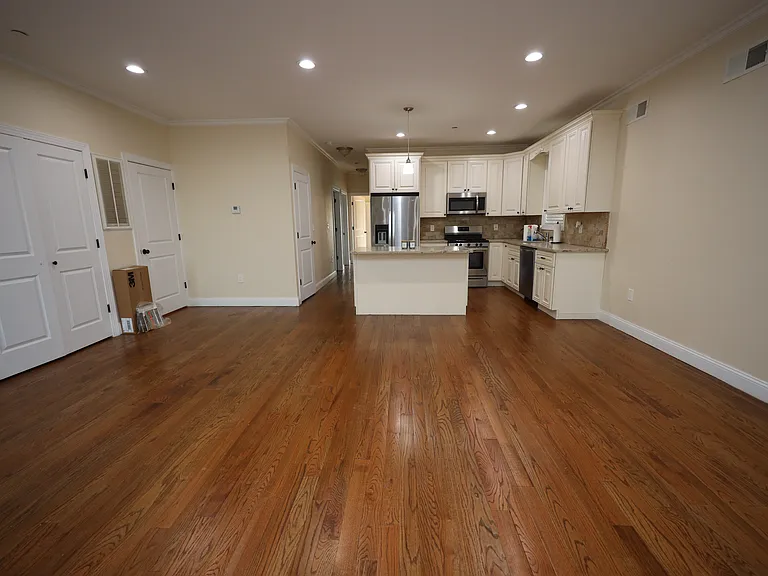 36 Dorothea Pl #1 — Photo 3