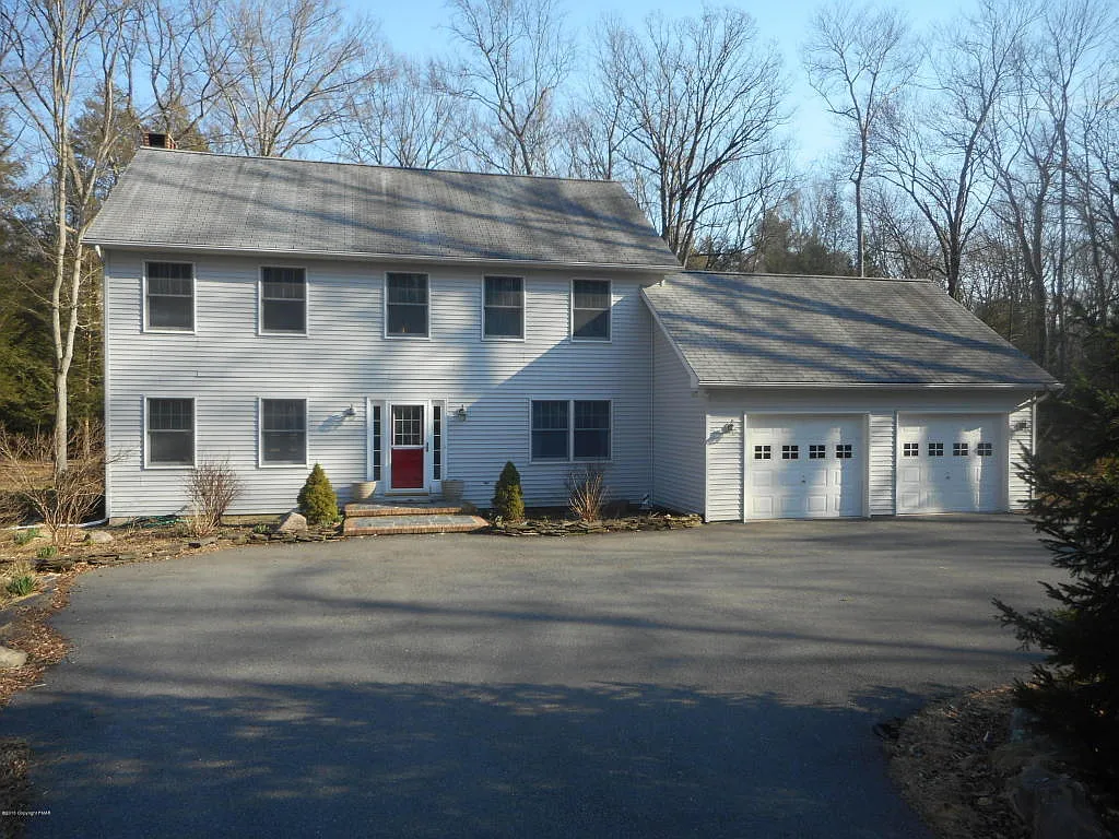 225 Edwin Ln photo 1