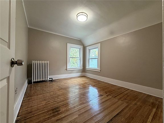 2nd image of 1038 Clinton Ave S