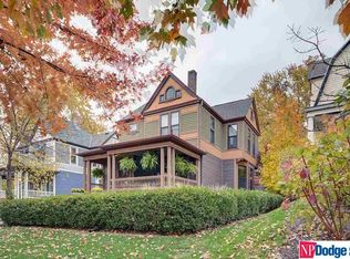 1113 S 33rd St, Omaha, NE 68105