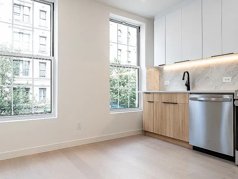 157 Havemeyer St #3 — Photo 1