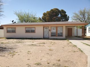 1511 S Alamo St, Pecos, TX 79772